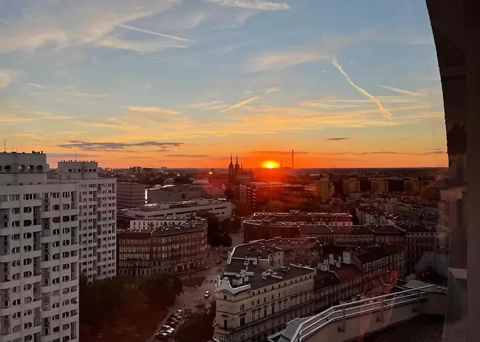 Апартаменти 100m2 Penthouse On Of The 1000mb/s, Airc. Вроцлав