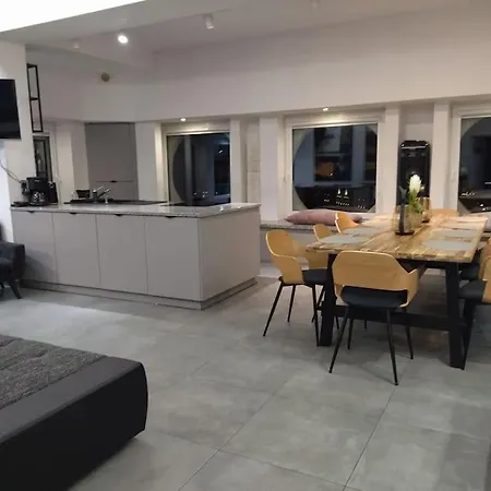 100m2 Penthouse On Of The 1000mb/s, Airc. Διαμέρισμα Βρότσλαβ