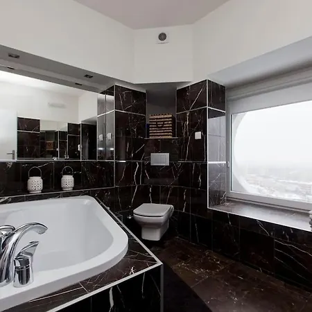 Apartmán 100m2 Penthouse On Of The 1000mb/s, Airc. Vratislav