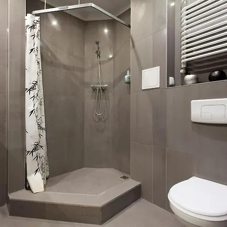 100m2 Penthouse On Of The 1000mb/s, Airc. Apartmán